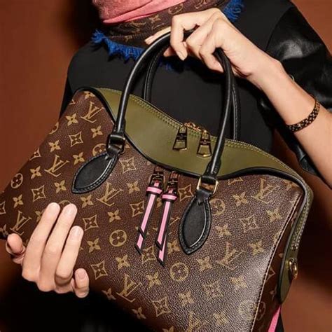 how much commission does a louis vuitton sales associate make
